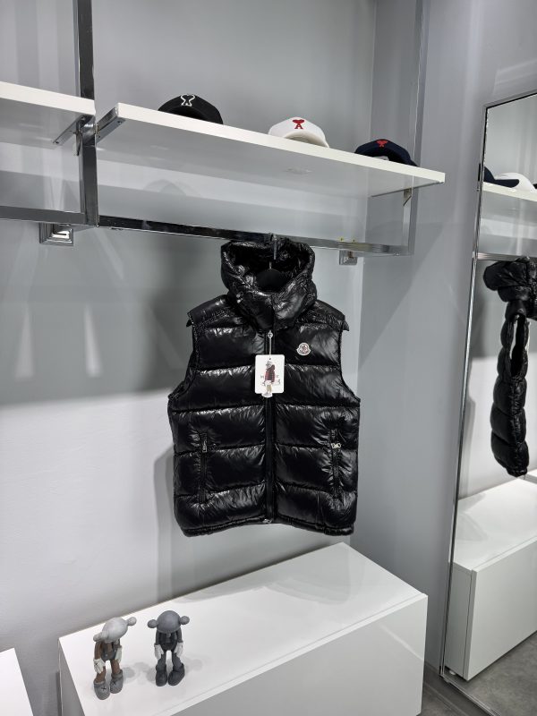Moncler Yelek
