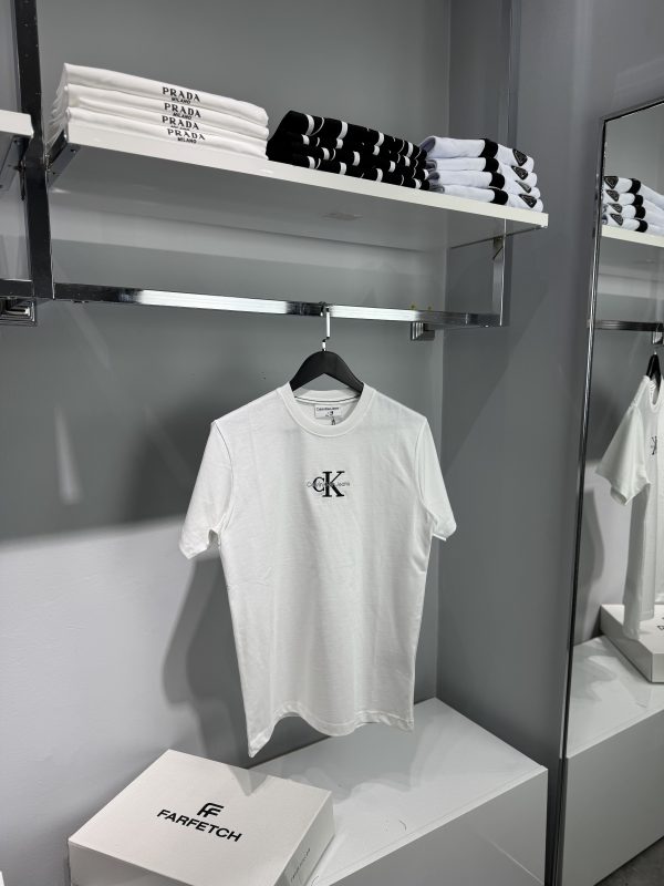 CK T-shirt