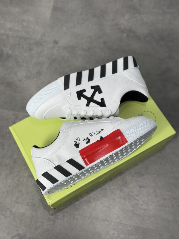 Off White