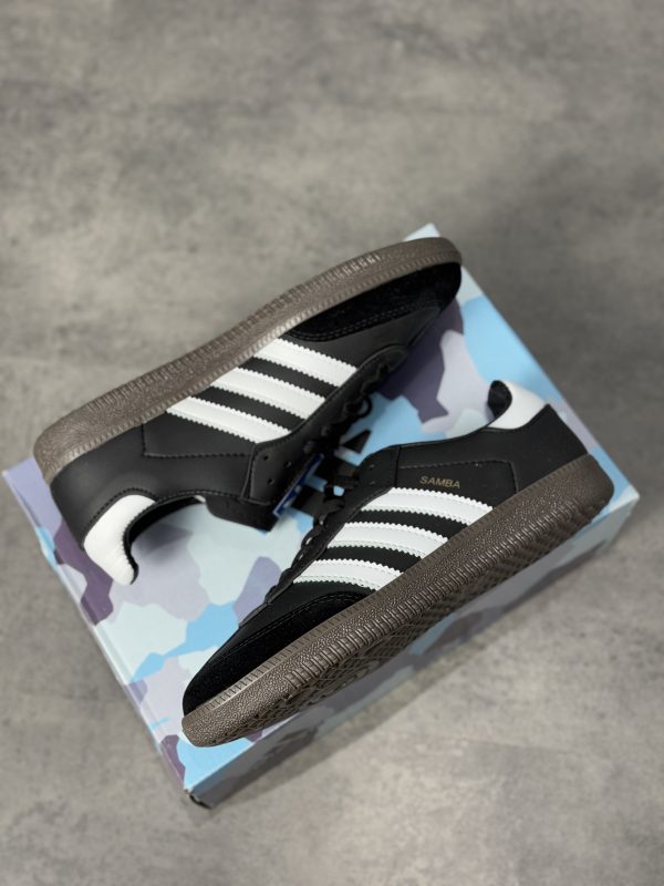Adidas Samba