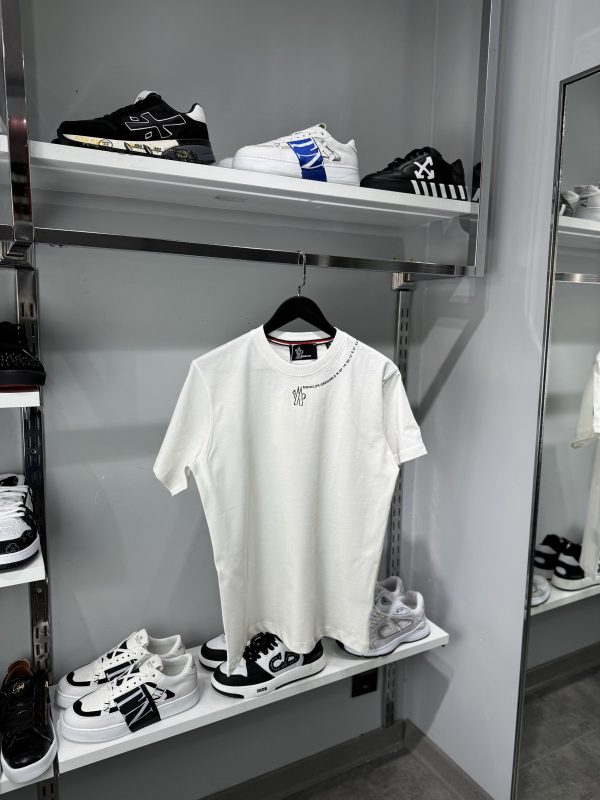 Moncler T-shirt